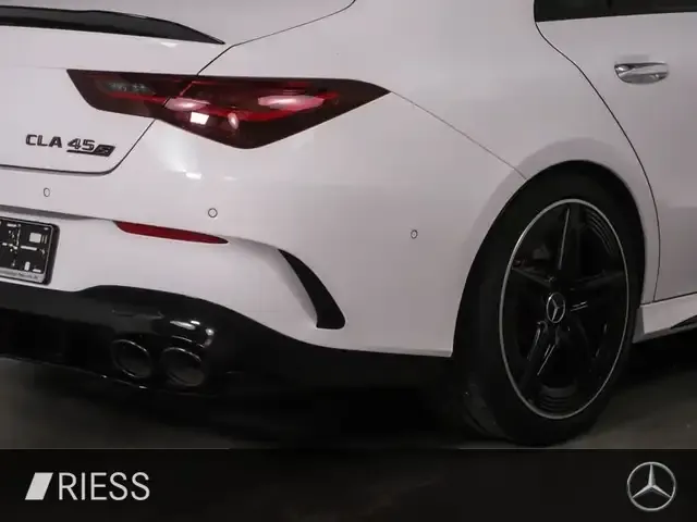 Mercedes-Benz CLA 45 AMG