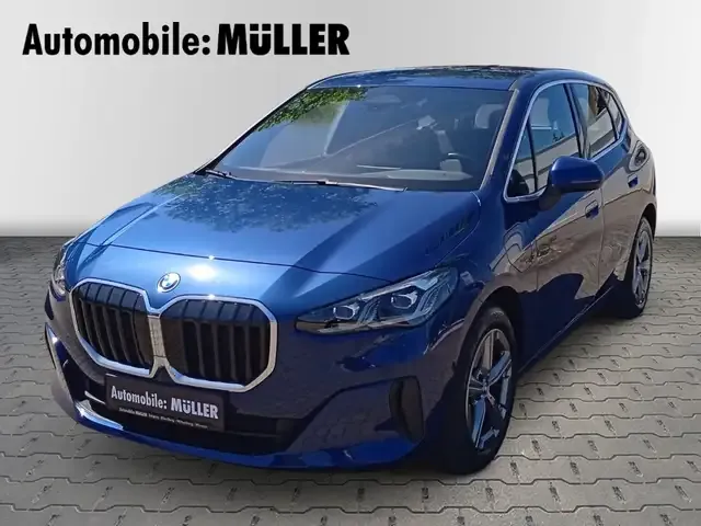 BMW 225