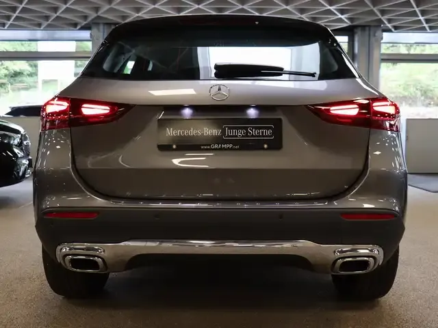 Mercedes-Benz GLA 180