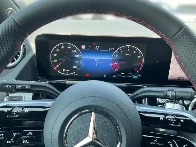 Mercedes-Benz GLA 200