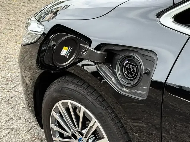 BMW 230