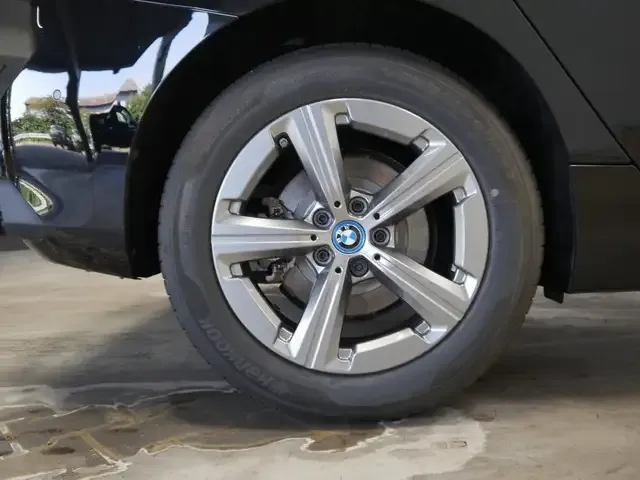 BMW 230