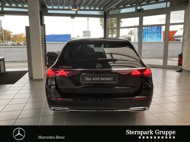 Mercedes-Benz E 300