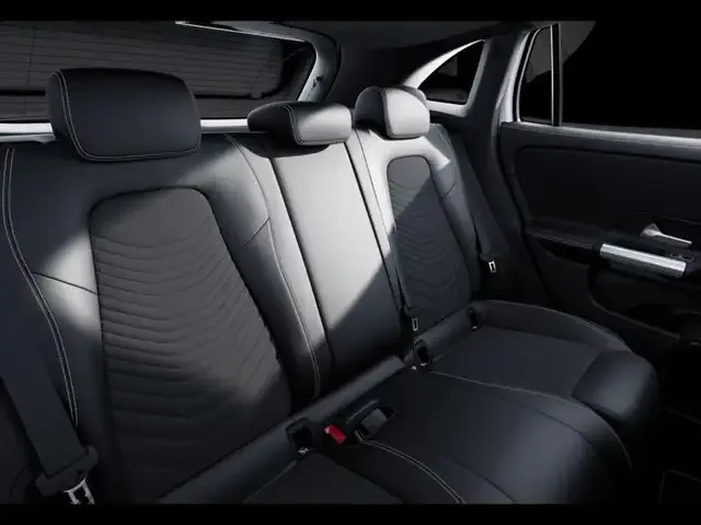 Mercedes-Benz GLA 220