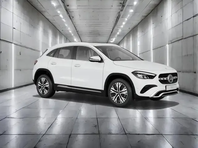 Mercedes-Benz GLA 220
