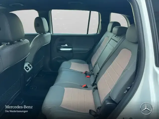 Mercedes-Benz EQB 300