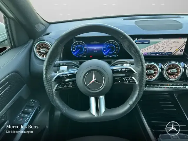 Mercedes-Benz EQB 300