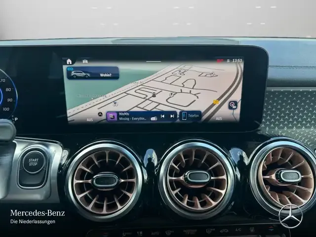 Mercedes-Benz EQB 300