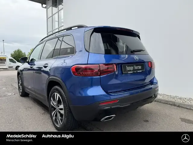 Mercedes-Benz GLB 220