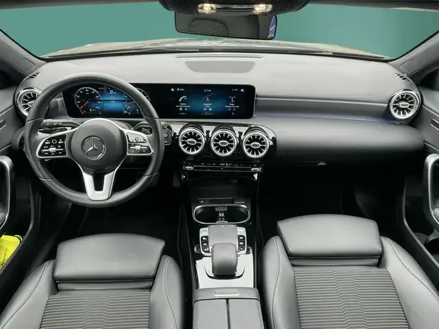 Mercedes-Benz A 220