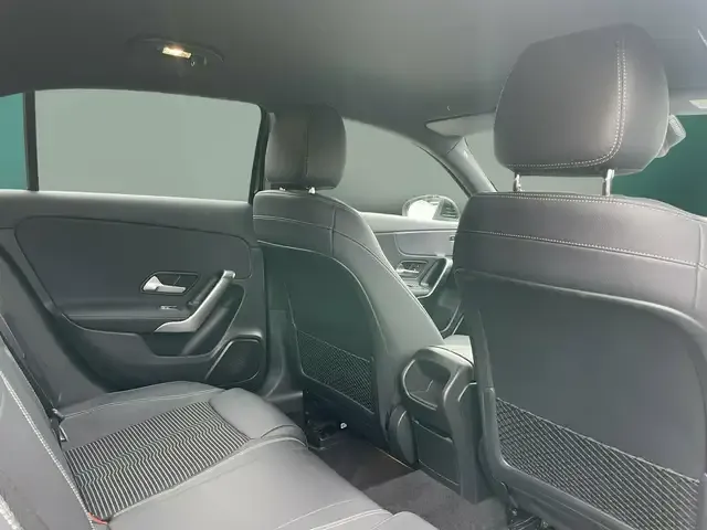 Mercedes-Benz A 220