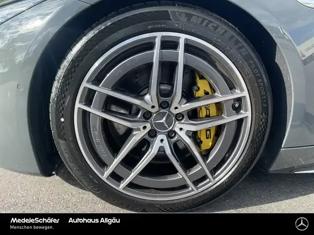 Mercedes-Benz SL 63 AMG