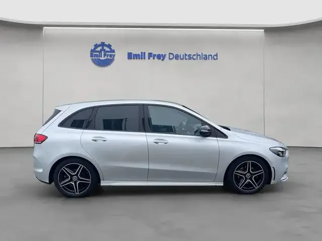 Mercedes-Benz B 200