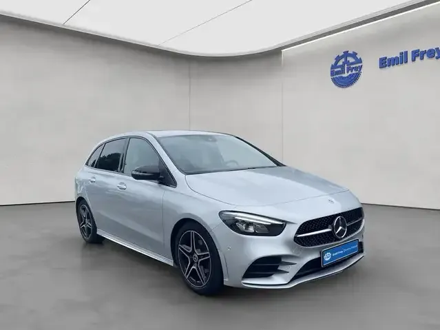 Mercedes-Benz B 200