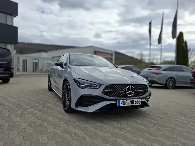 Mercedes-Benz CLA 220