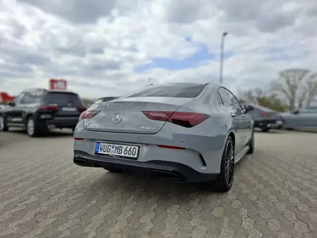 Mercedes-Benz CLA 220