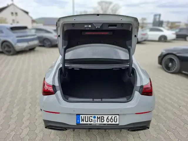 Mercedes-Benz CLA 220