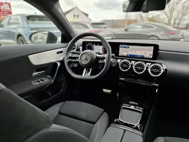 Mercedes-Benz CLA 220