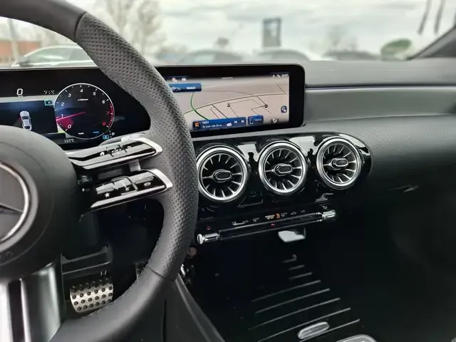 Mercedes-Benz CLA 220