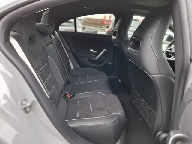 Mercedes-Benz CLA 220