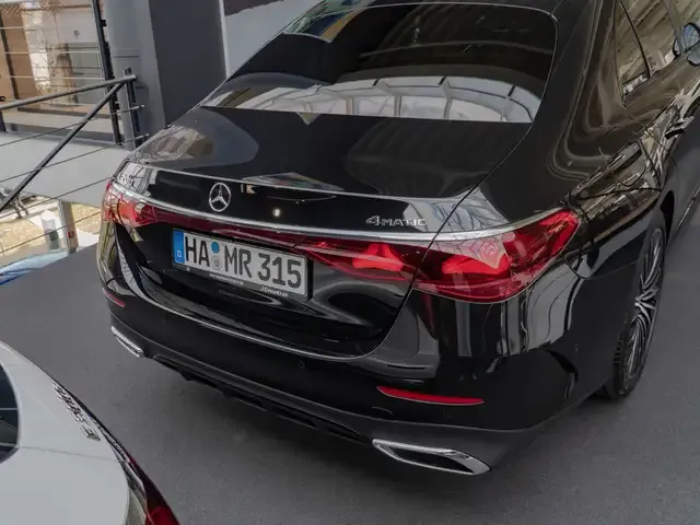 Mercedes-Benz E 200