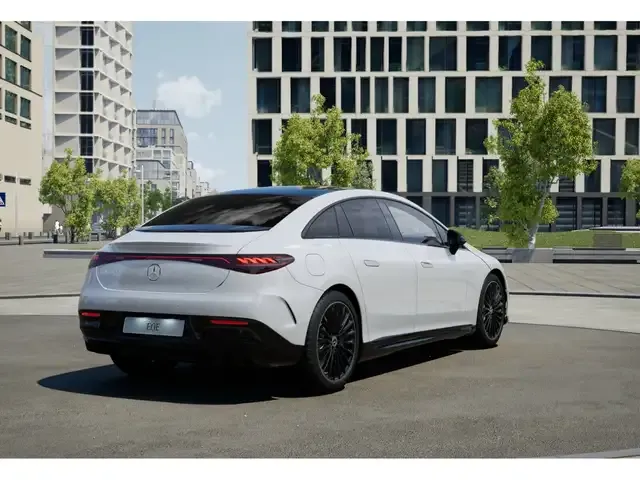 Mercedes-Benz EQE 300