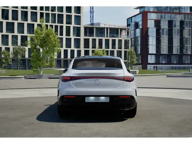 Mercedes-Benz EQE 300