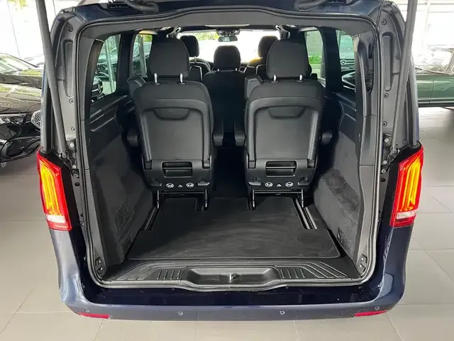 Mercedes-Benz V 220