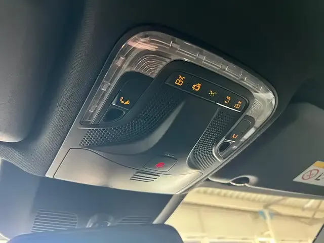 Mercedes-Benz V 220