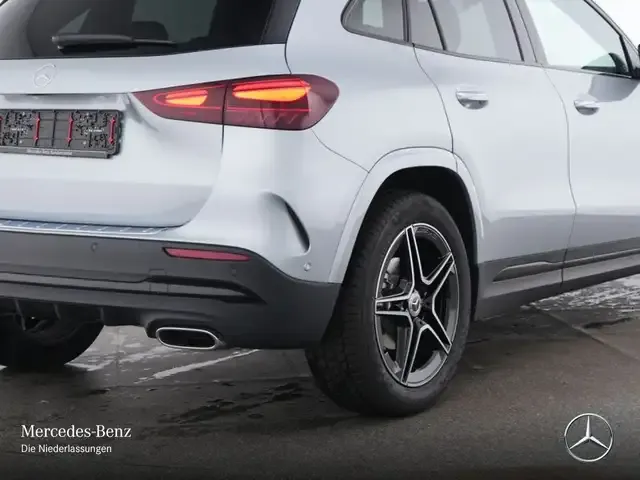 Mercedes-Benz GLA 200