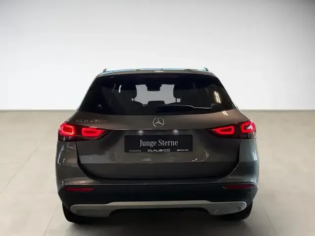 Mercedes-Benz GLA 250