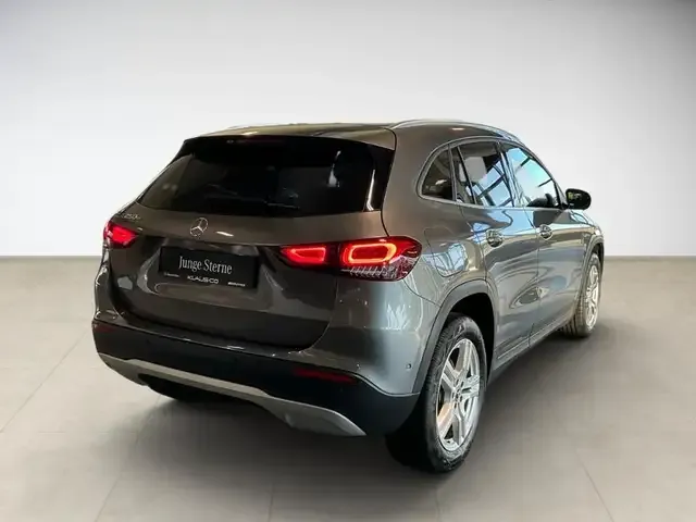 Mercedes-Benz GLA 250