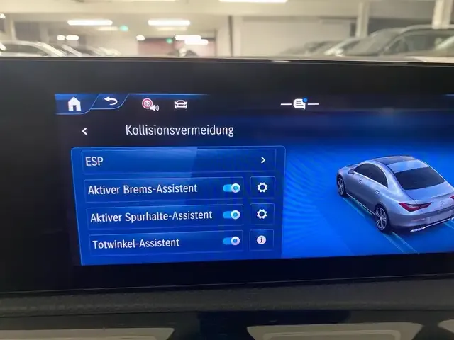 Mercedes-Benz CLA 200
