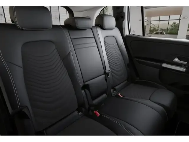 Mercedes-Benz GLB 220