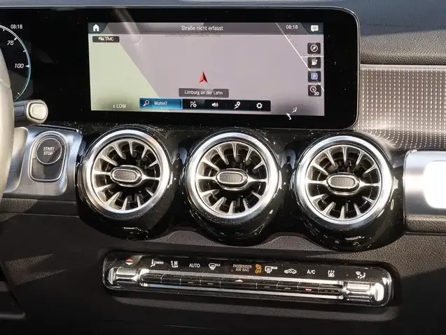 Mercedes-Benz EQB 300