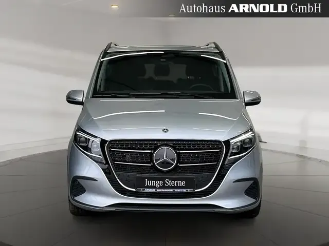 Mercedes-Benz V 220