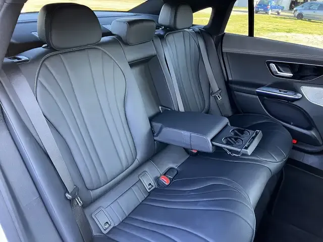 Mercedes-Benz EQE 350