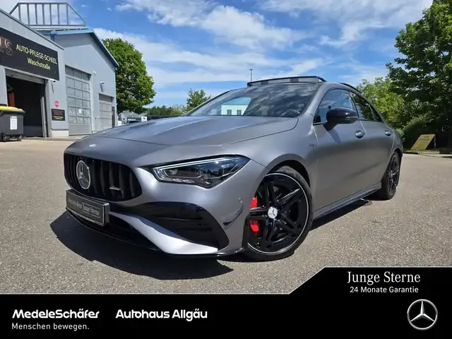 Mercedes-Benz CLA 35 AMG