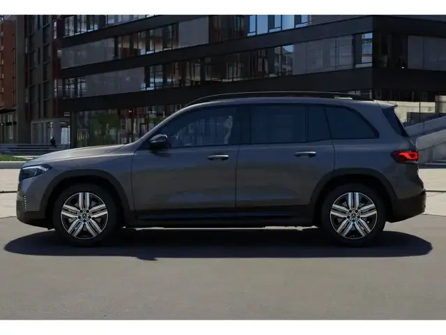 Mercedes-Benz EQB 250