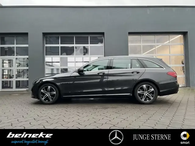 Mercedes-Benz C 220