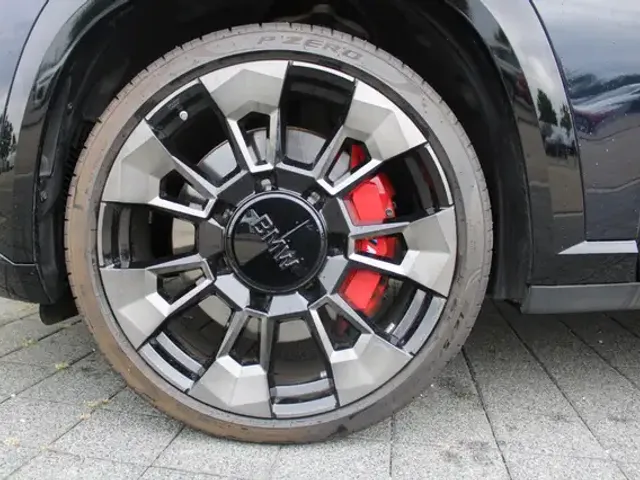 BMW XM
