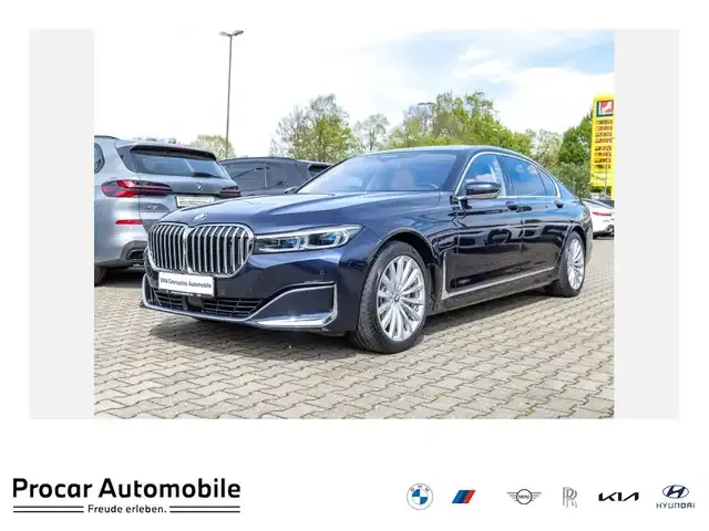 BMW 745