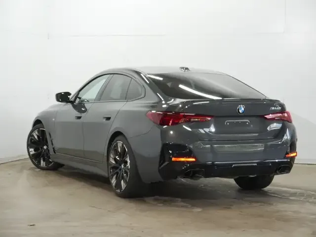 BMW 440