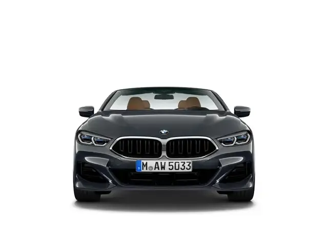 BMW 840
