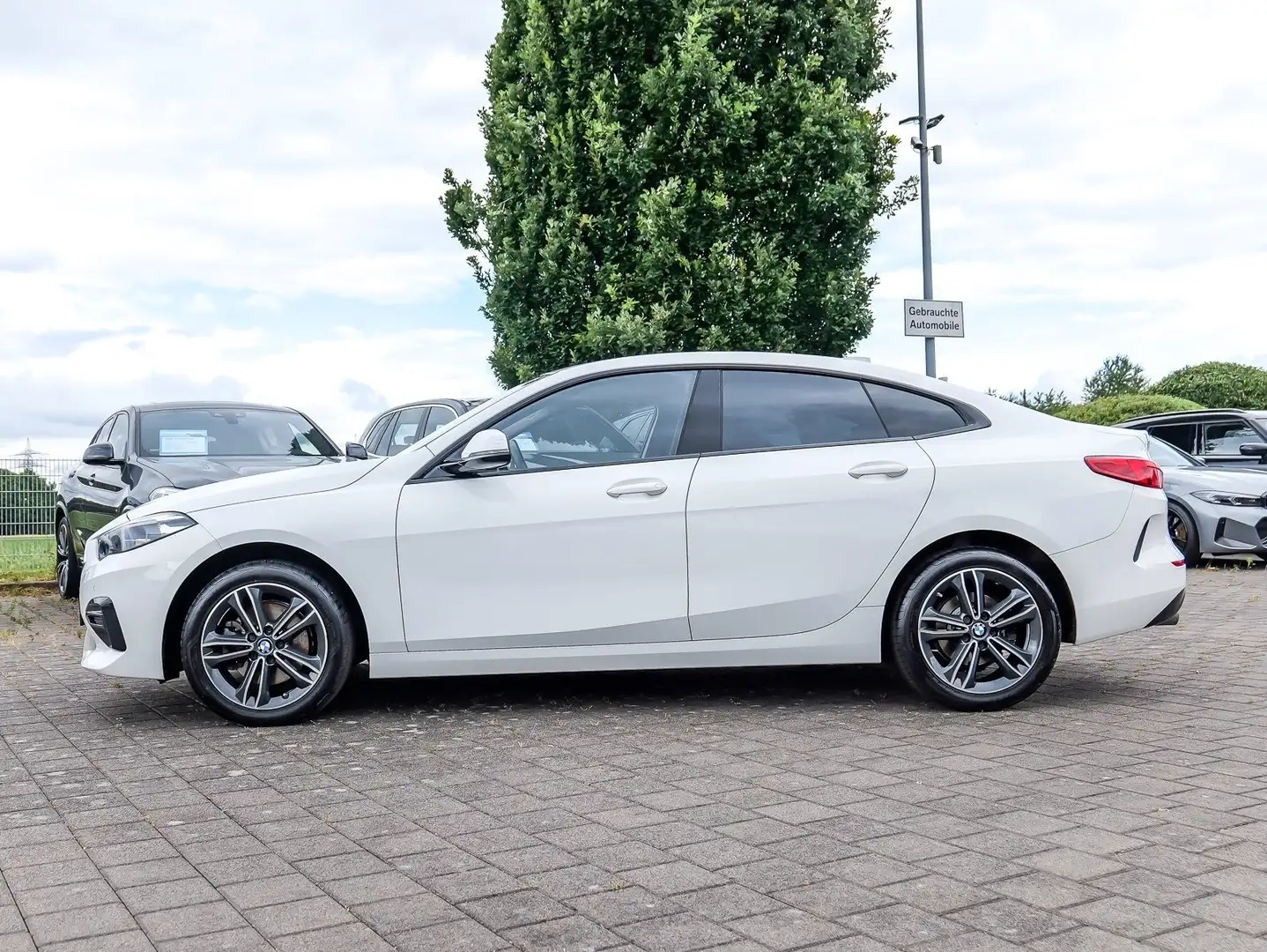 BMW 216