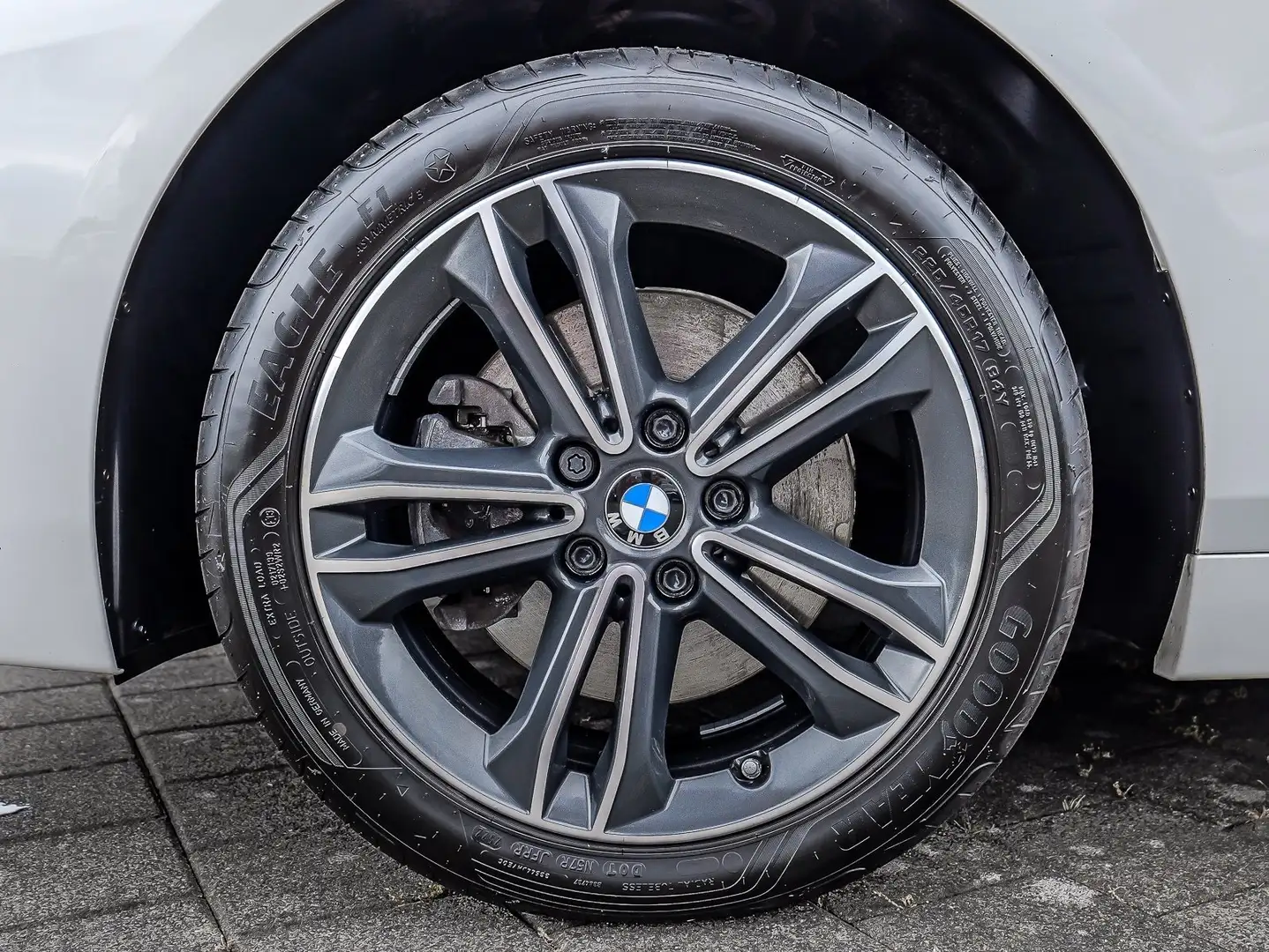 BMW 216