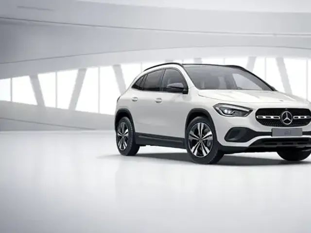 Mercedes-Benz GLA 220