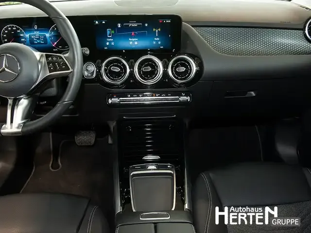Mercedes-Benz GLA 180