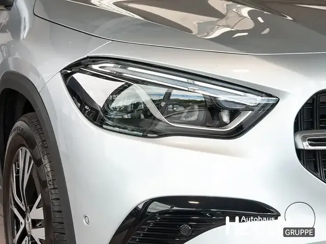 Mercedes-Benz GLA 180