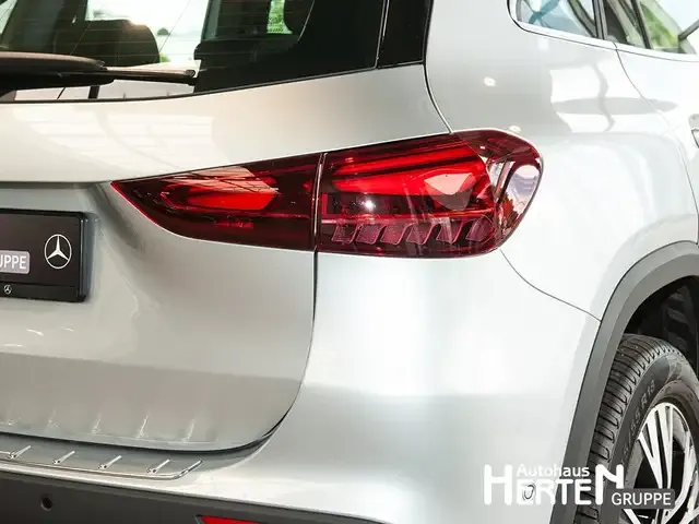 Mercedes-Benz GLA 180